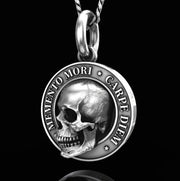 🍀Memento Mori Skull Pendant